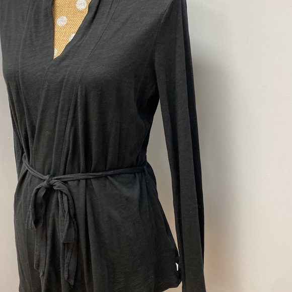 The North Face Women’s Lightweight Long Sleeve Belted Wrap - Picture 2 of 6